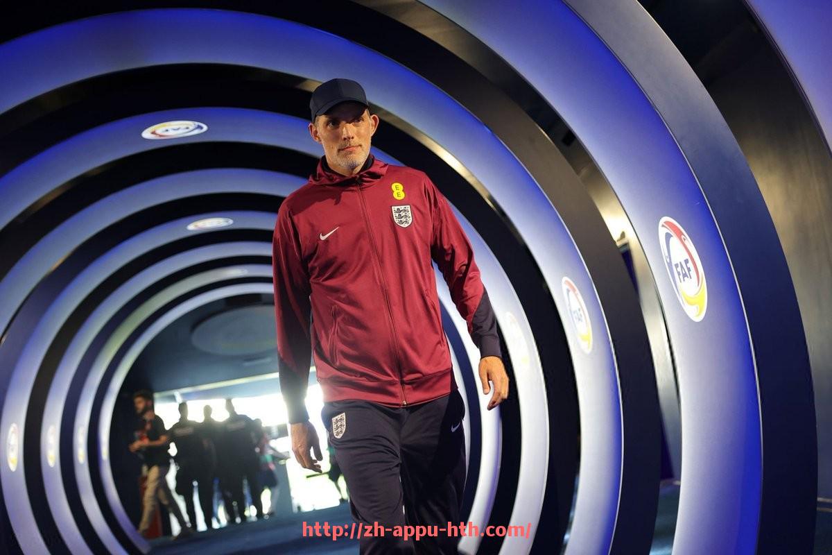 华体会hth官方网站下载-英超联赛中的知名足球运动员及其成就介绍